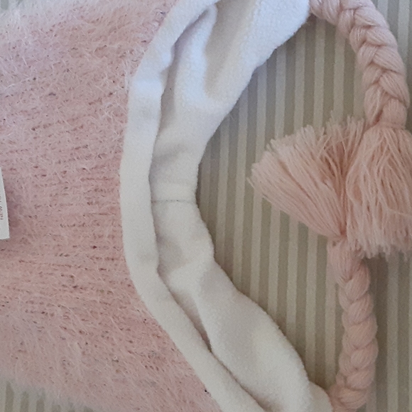 Girls winter hat - Picture 2 of 7